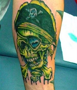 Pirate cranial on the hand
