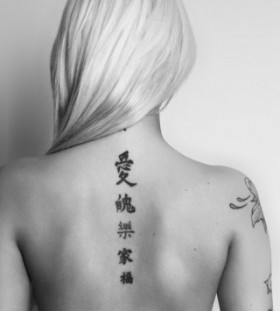 Blonde girl lovely chinese style tattoo