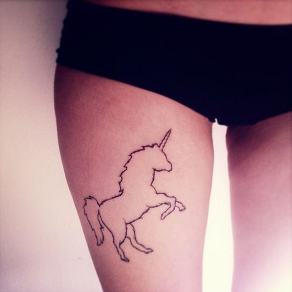 Conturus ov black leg’s unicorn tattoo