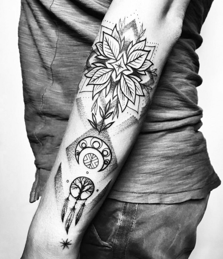141 Most Insanely Kick Ass Blackwork Tattoos From 2016 - Page 9 of 15