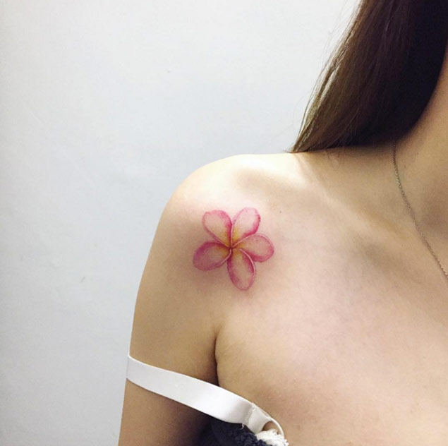 frangipani-shoulder-tattoo