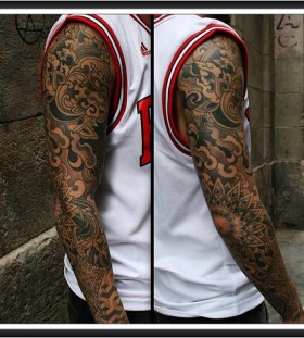 Full arm tattoo by Pepe Vicio
