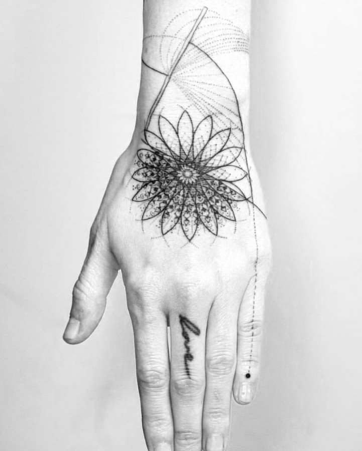 hand blackwork tattoo by mowgli_artist
