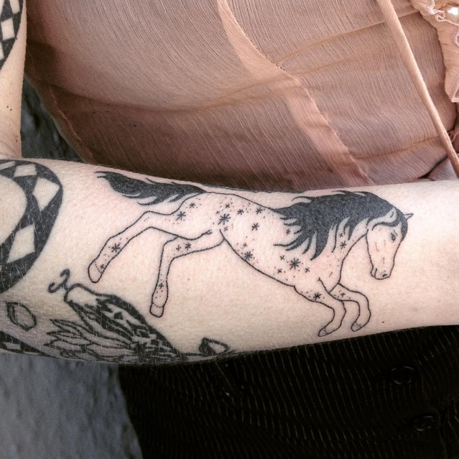 handpoked horse tattoo by taticompton