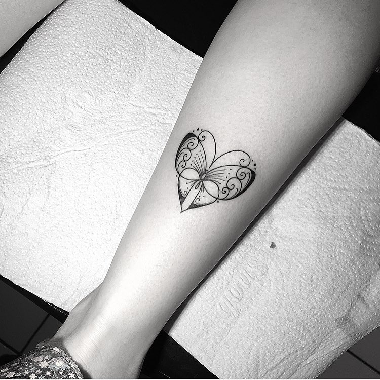 heart-shaped-butterfly-tattoo-by-miltonreistatuador