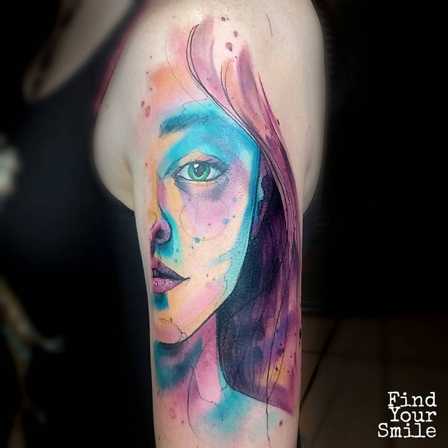 lady-half-portrait-watercolor-tattoo