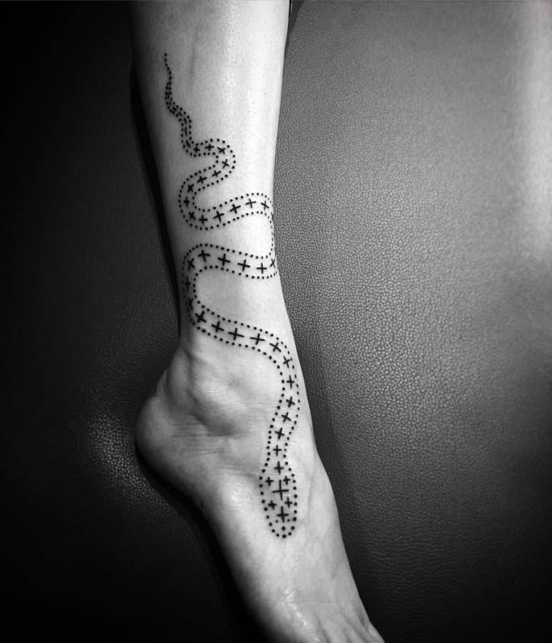 snake tattoo by annelise kinney
