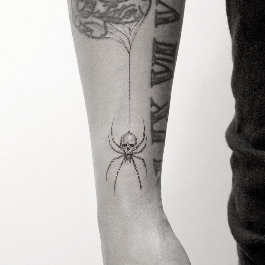 spider skull tattoo