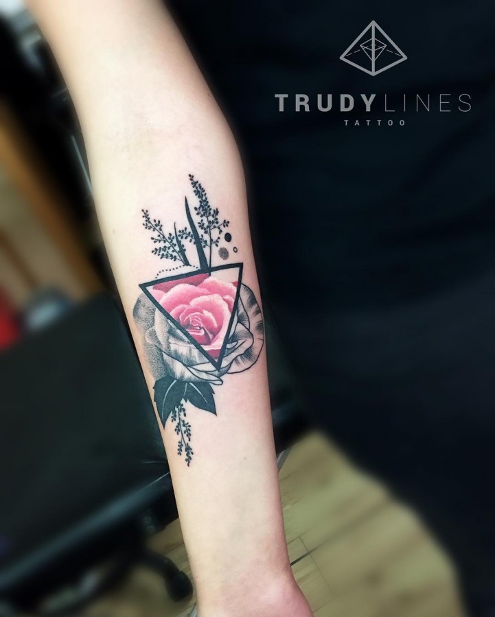 triangle-rose-tattoo-by-trudy-lines