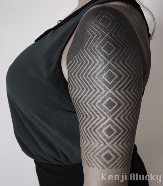 blackout-half-sleeve-tattoo-by-kenji-alucky