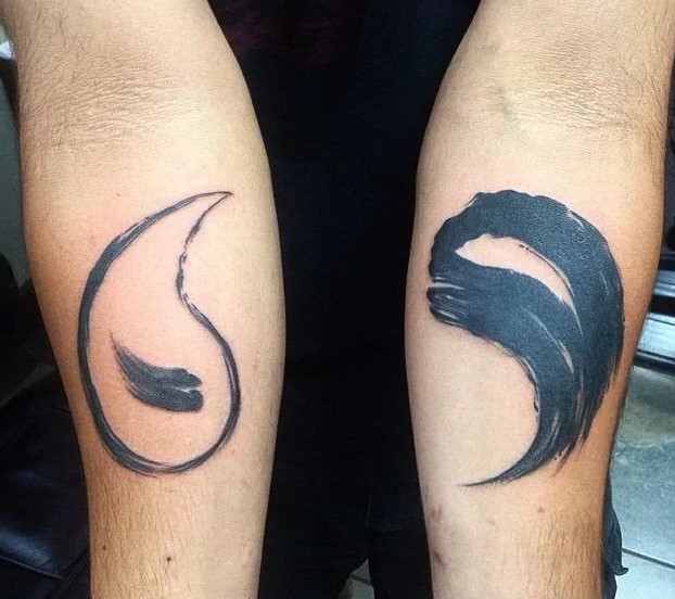 brush-stroke-style-yin-yang-tattoos