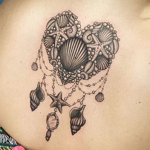 heart-made-of-shells-tattoo-by-marilia_tattoo