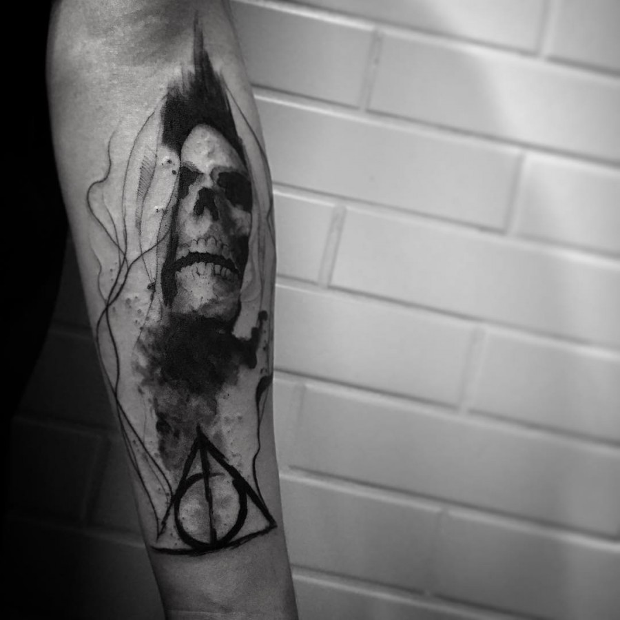lcjuniortattoo-deathly-hallows-skull-tattoo