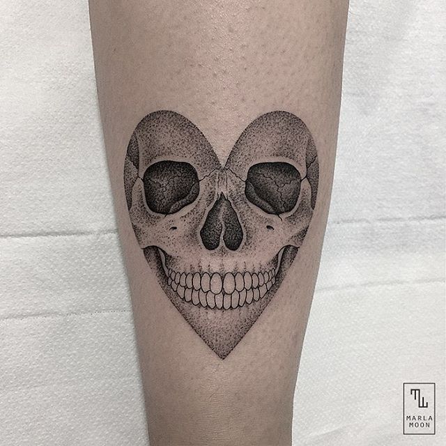 marla_moon-heart-dotwork-skull-tattoo