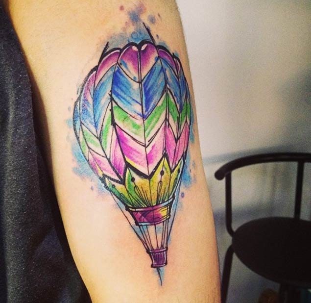 skecth-style-hot-air-balloon-tattoo-by-adrian-bascur