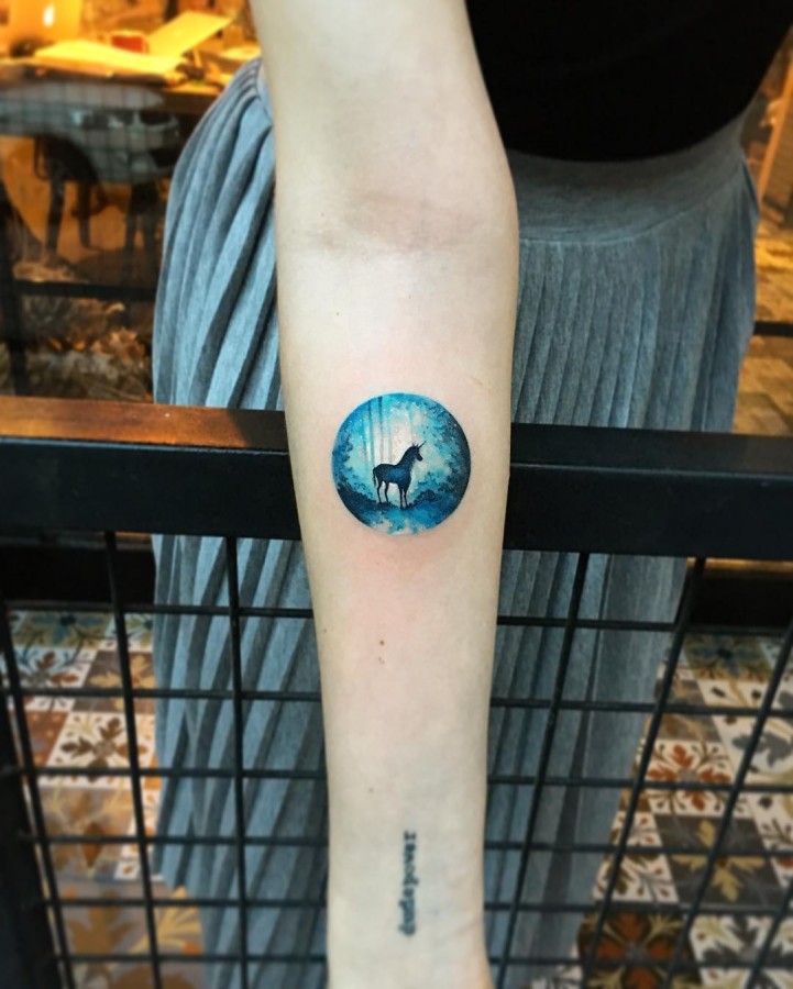 unicorn-circle-tattoo