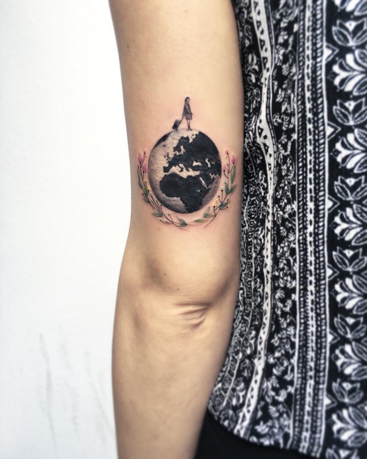 world-circle-tattoo