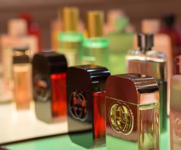 5 Ways to Pick a Perfume That Suits You 