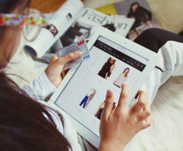 6 Useful Tips For Buying Clothes Online