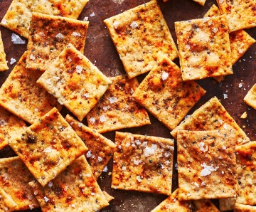 Sourdough Crackers Recipe | Here’s How To Make It! 