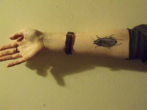 insect-tattoo-cockroach