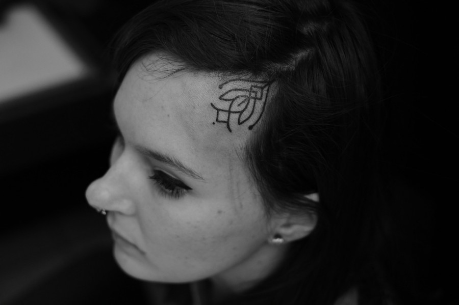 forehead tattoo by jean philippe burton