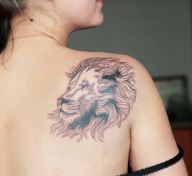 lion shoulder tattoo by diana katsko