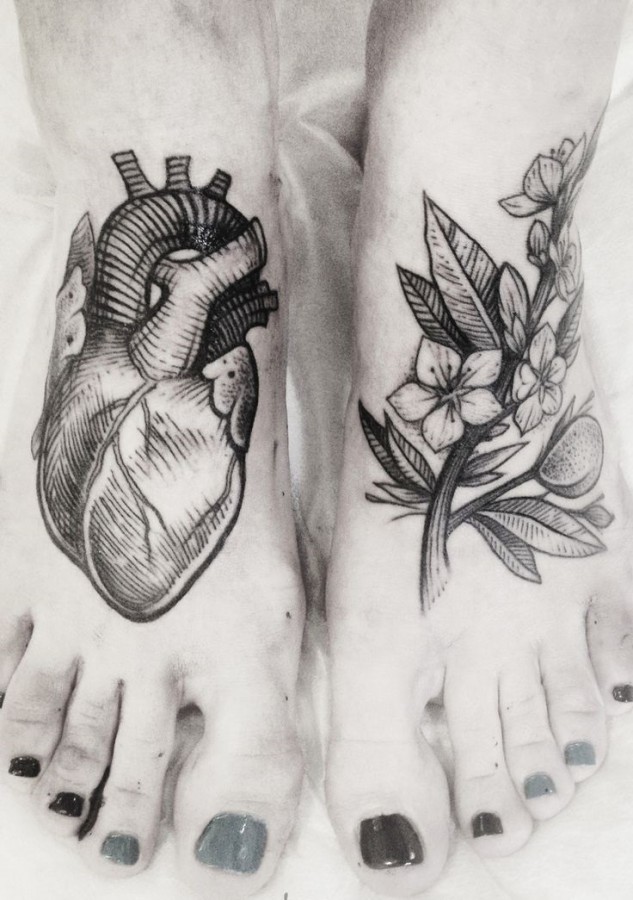 alex tabuns heart and flowers feet tattoo
