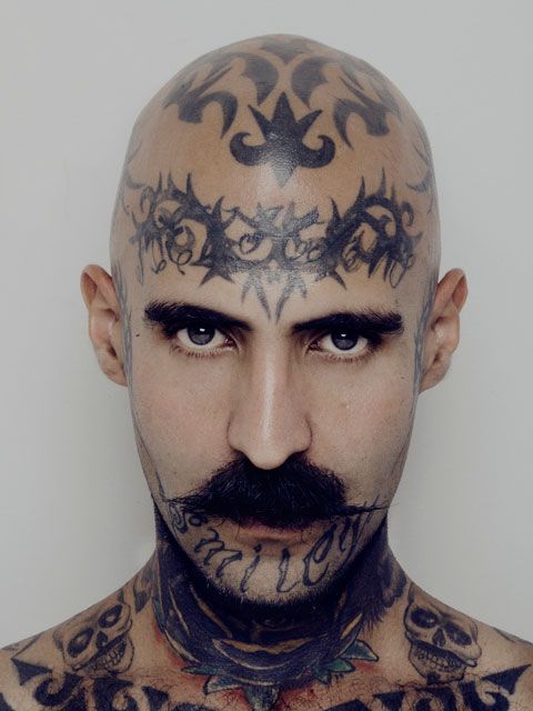 Amaizing men face tattoo