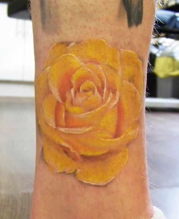 Amaizing yellow rose tattoo