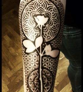 Flowers tattoo by Meathshop