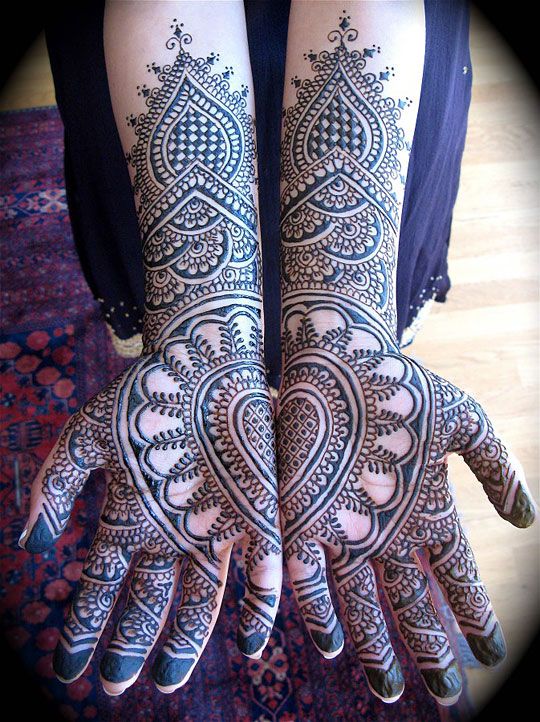 Hands lace tattoo