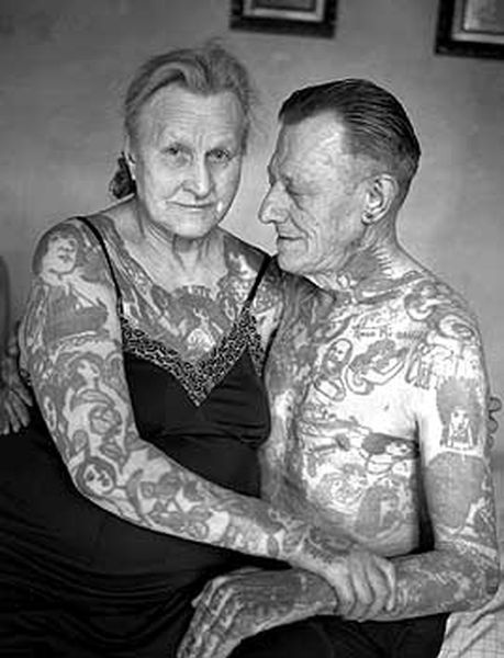 Old couple with tattoos