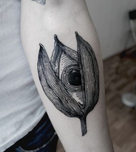 SV.A tattoo bud