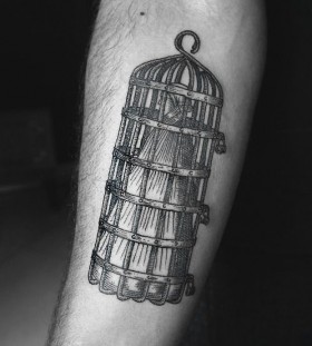 SV.A tattoo caged woman