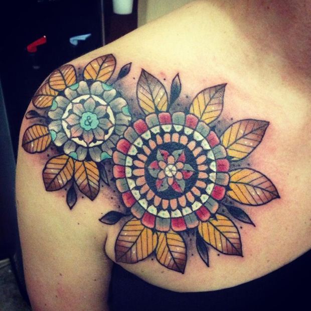 aivaras lee tattoo flowers on shoulder