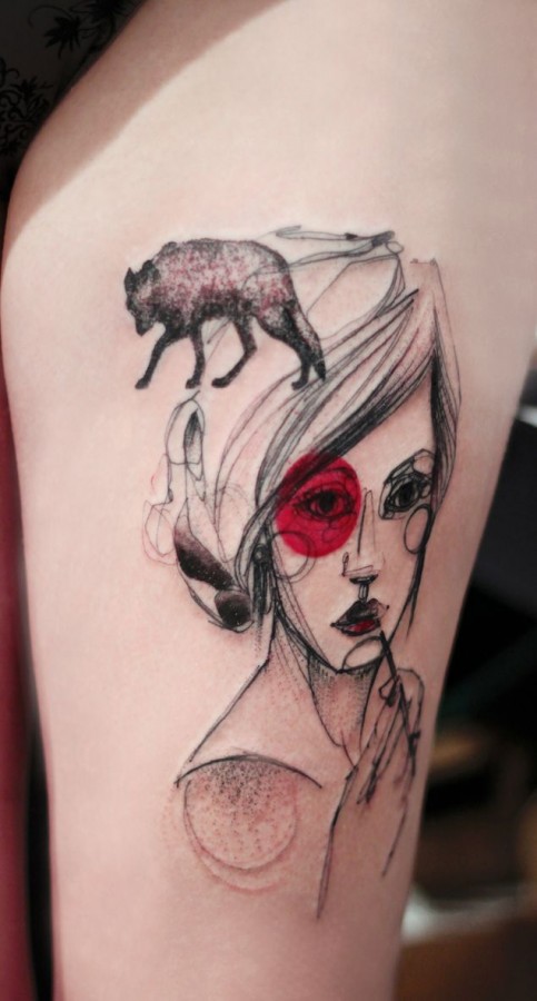 marta lipinski woman with lipstick tattoo