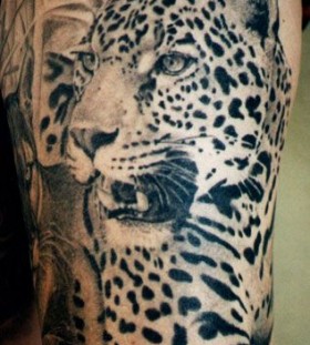 Amaizing leopard tattoo