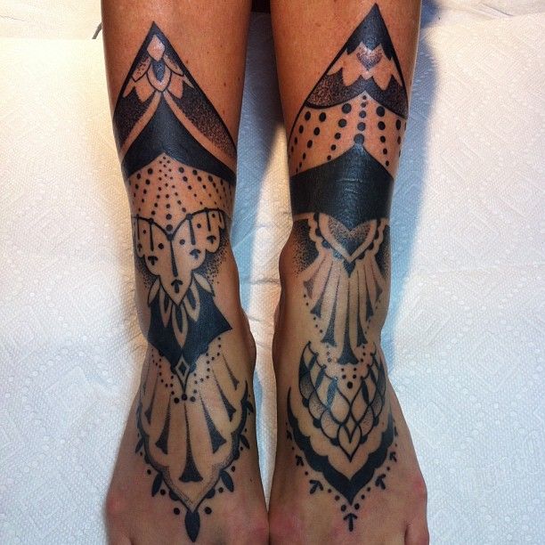 Beautiful hands tattoo by Gemma Pariente