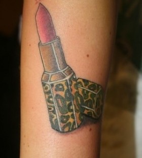 Cheetah lipstick tattoo