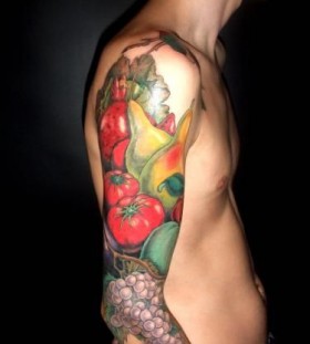 Man shoulder with food tattoo