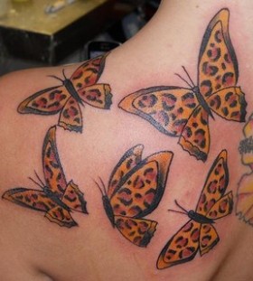 Pretty leopard tattoo
