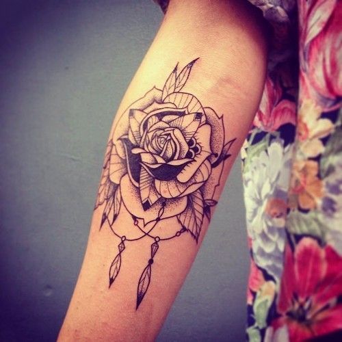 Rose tattoo black