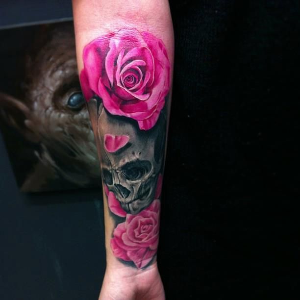 Rose tattoo fashion skull design
