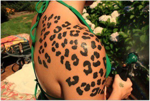 Shoulder leopard tattoo
