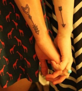 arrow tattoos couple