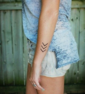 arrow tattoos minimalistic