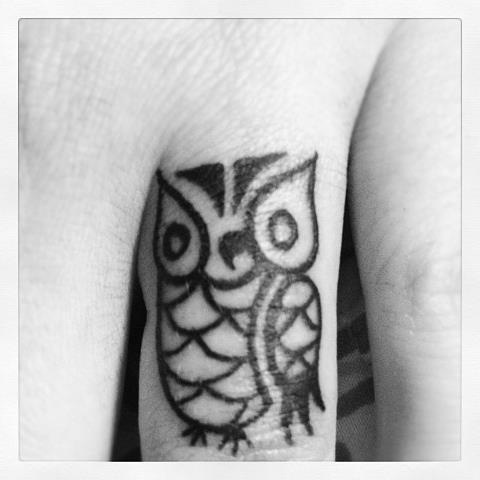 finger tattoo little owl