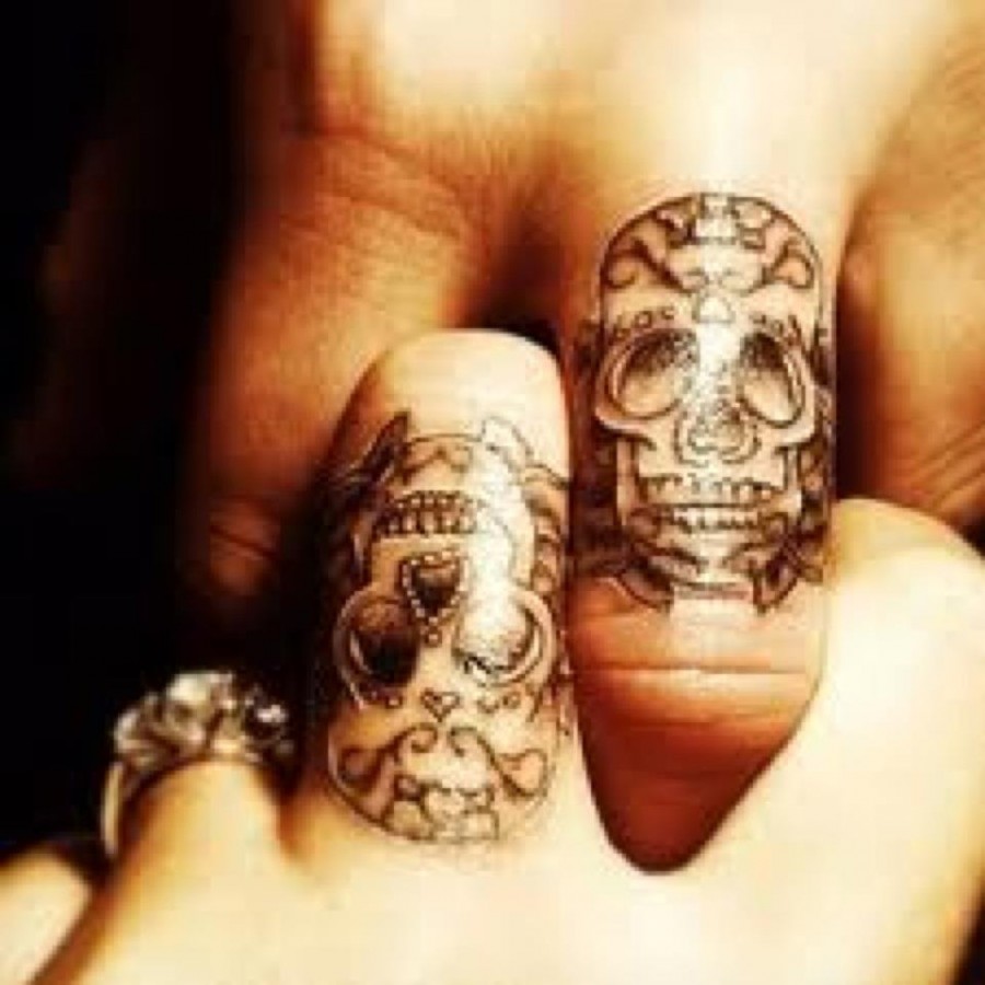 Beautiful cranials on fingers