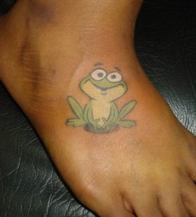 Foot frog tattoo